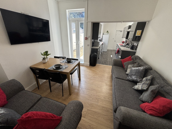 48 Boultham Avenue